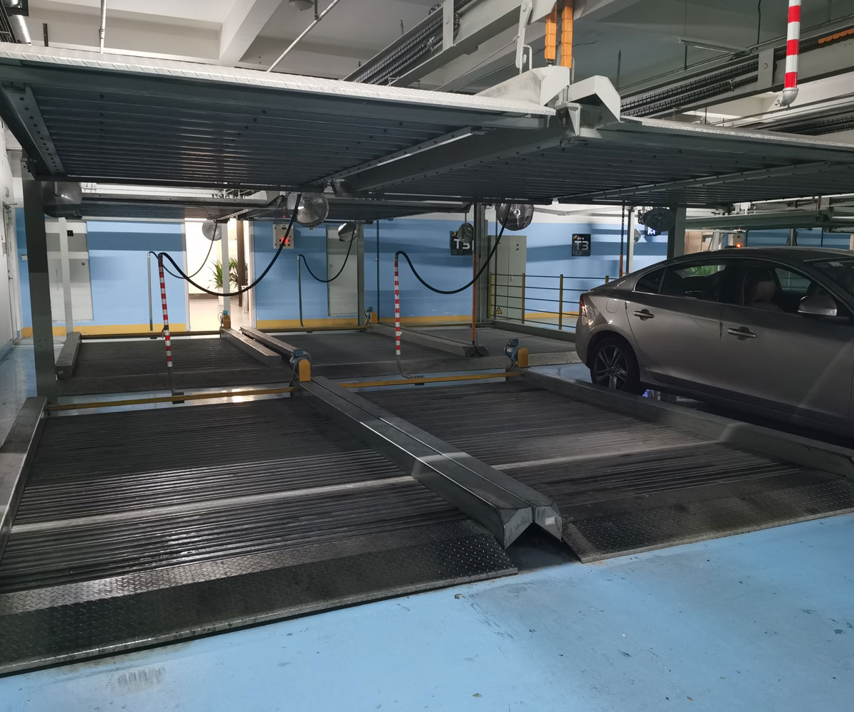 石柱雙層橫移式機械停車設(shè)備